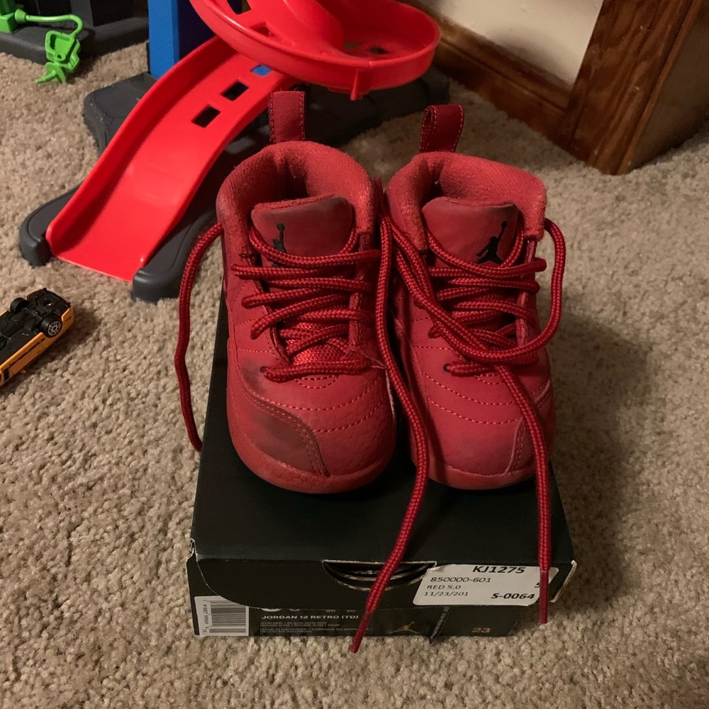 Jordan’s sz 5C.